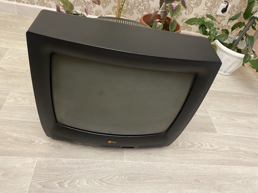 Продам телевизор