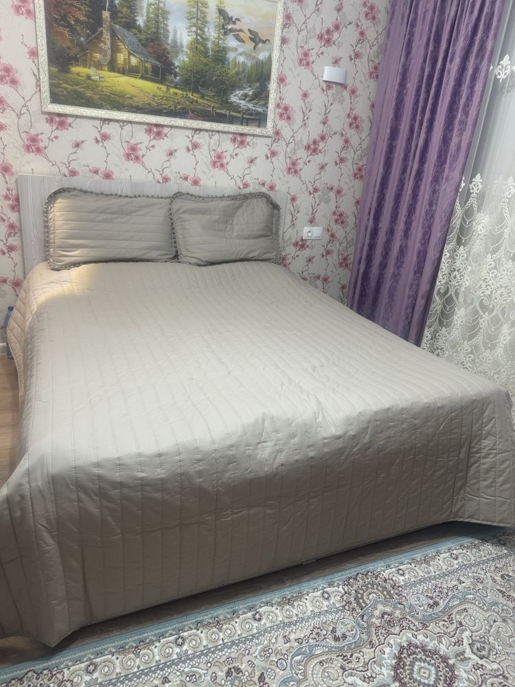 Продам спальный гарнитур (шкаф-купе +кровать)