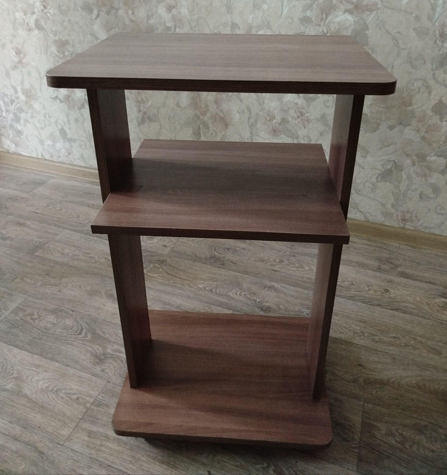 Стеллаж полка на колёсах