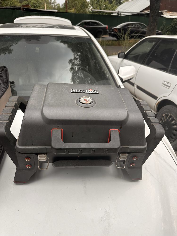 Портативный газовый гриль Char-Broil