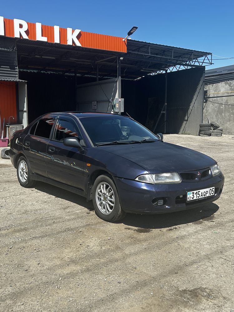 Mitsubishi Carisma