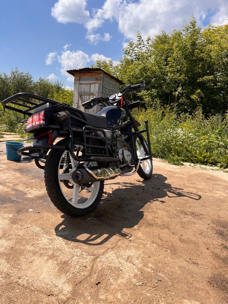 Продам яки 200куб