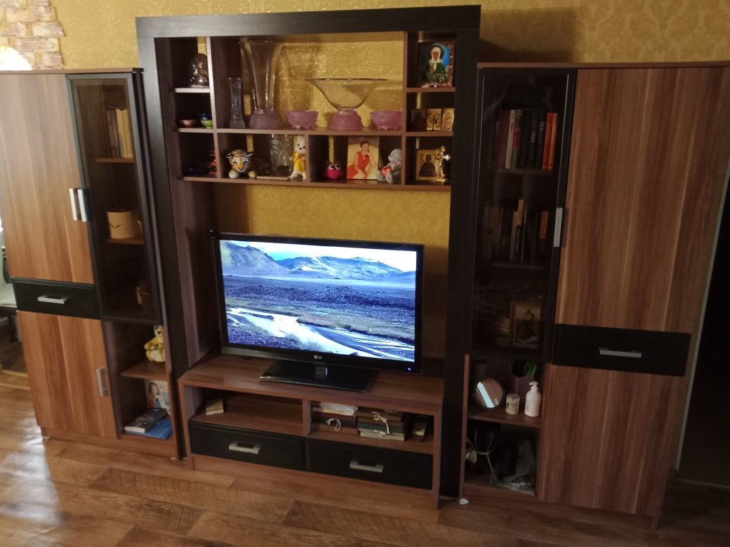 Стенка в гостиную