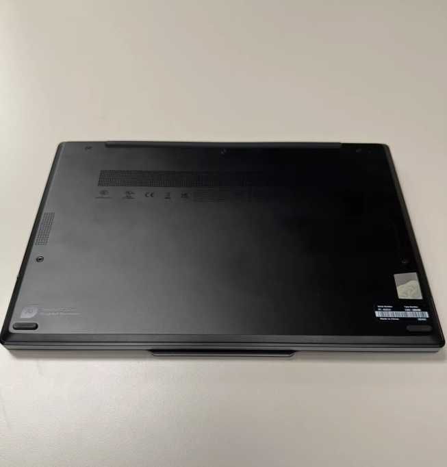 Lenovo ThinkPad Z13 Gen1 AMD Ryzen 7 PRO 6860Z 32/1TB OLED 2K 13.3