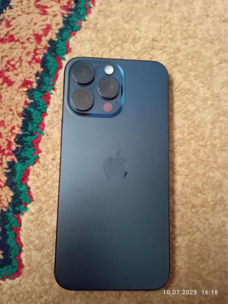 Продам Iphone 15 Pro max