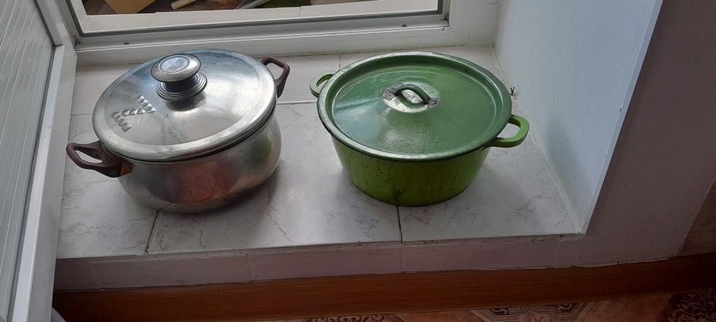 Продам кострюли и  сковородки