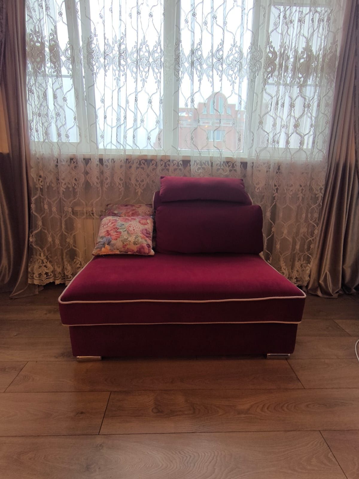 Продаю комплект мягкой мебели.
В хорошем состоянии.Удобные и мягкие.
Ц