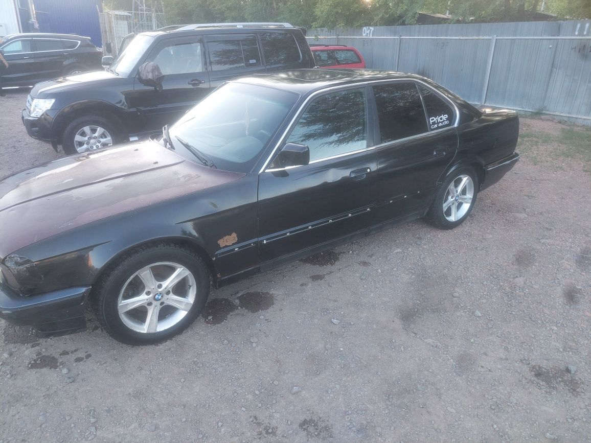 Продаю срочно BMW