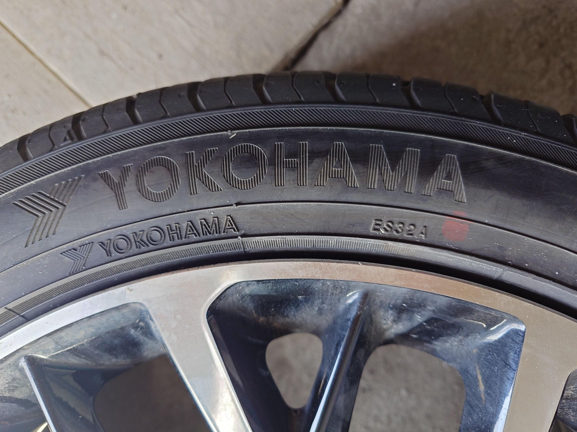 225/45 R 17 94V Летние шины YOKOHAMA с дисками.  Состояние новое .