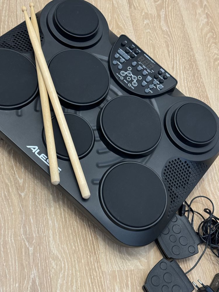 Электронная барабанная установка Alesis CompactKit7