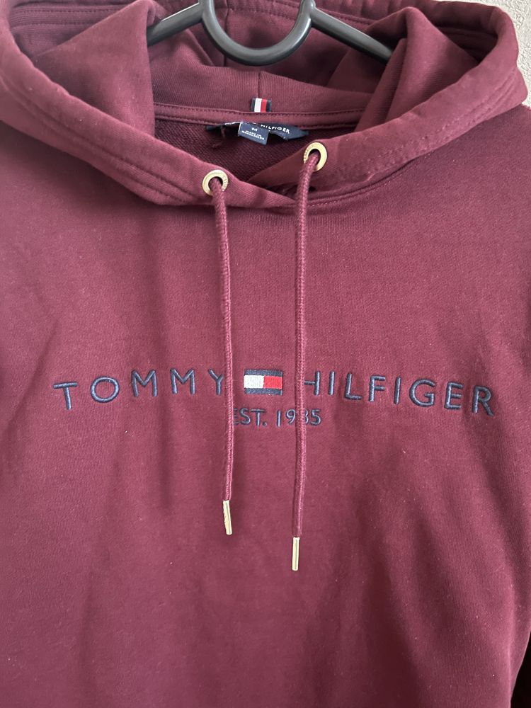 Одежда Tommy Hilfiger