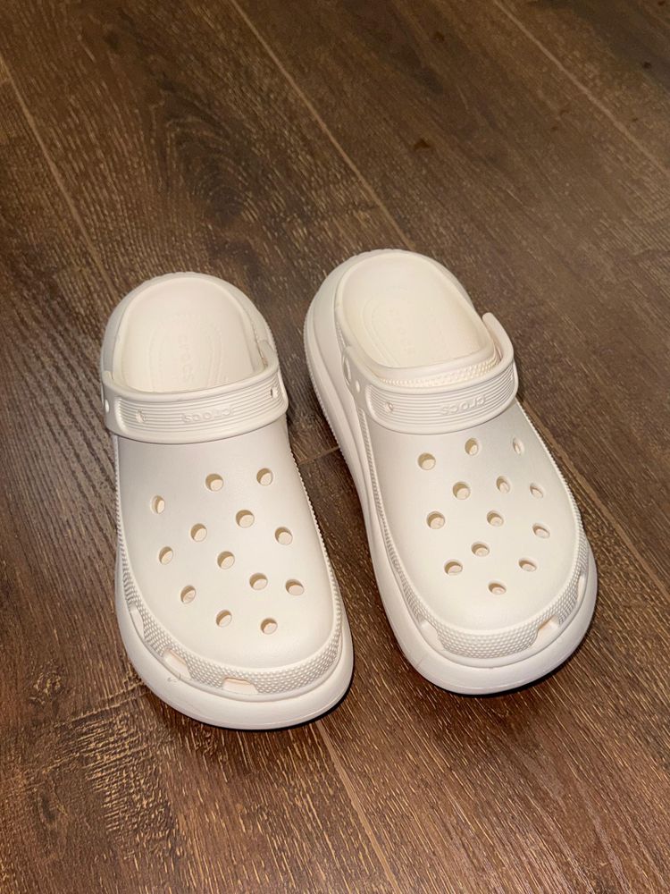 Продам. Crocs в отличном состоянии