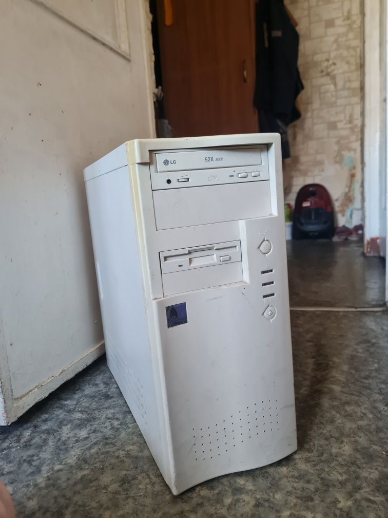 Продам офисный компьютер