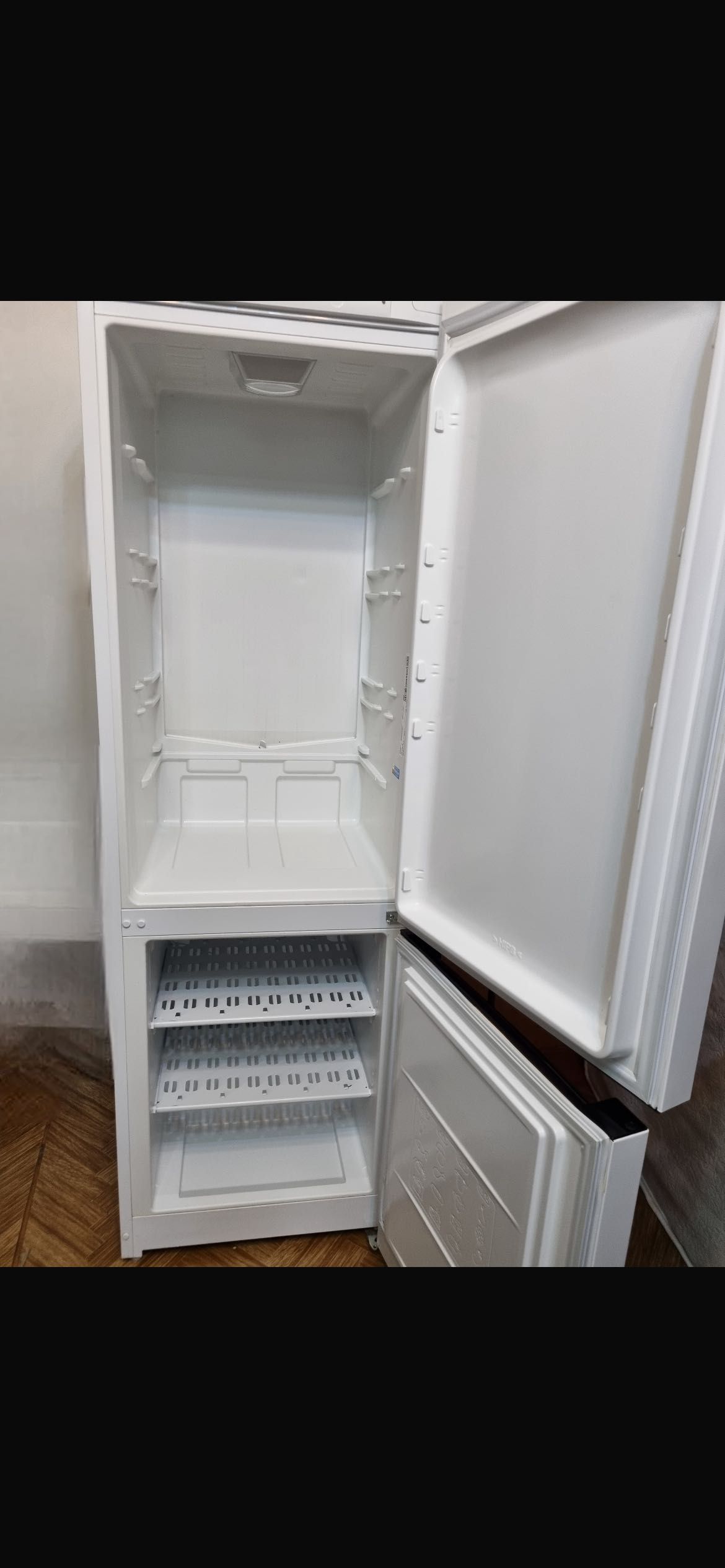 Холодильник indesit ds4180