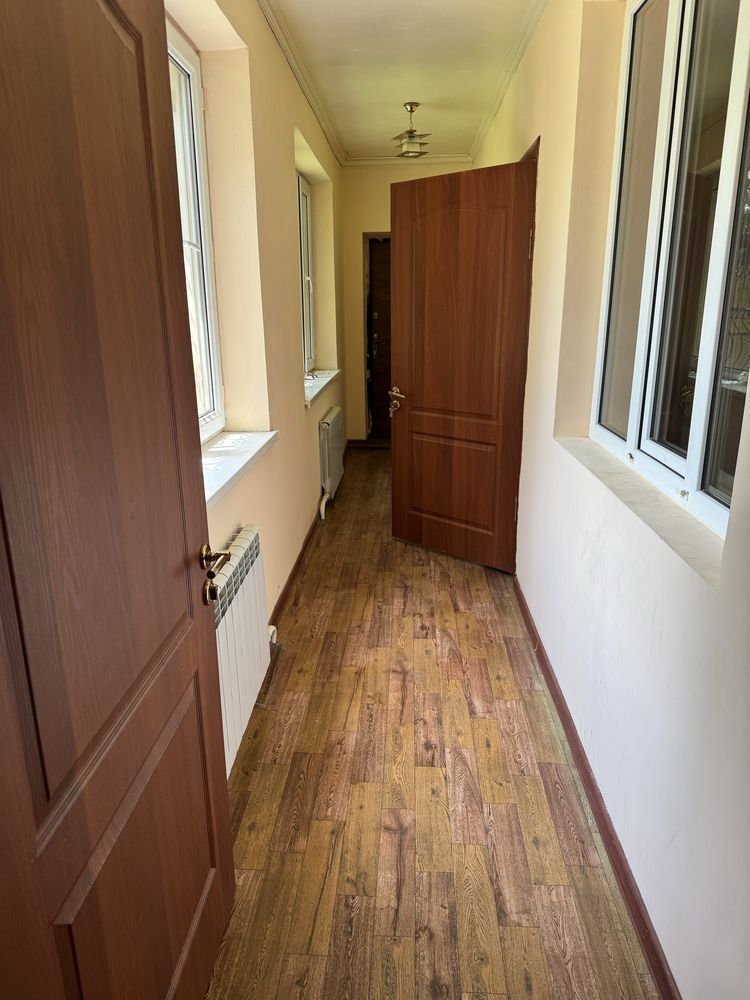 Арендаға 3 бөлмелі времянка беріледі.