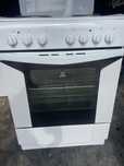 Электроплита Indesit в рабочем и очень хорошем состоянии