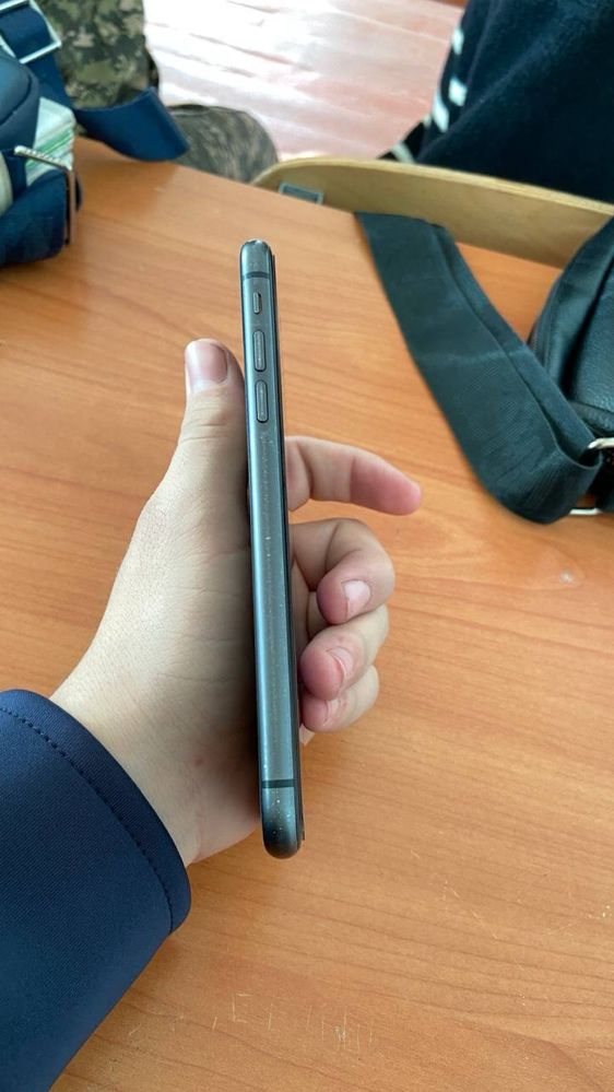 iPhone 11 с каропка