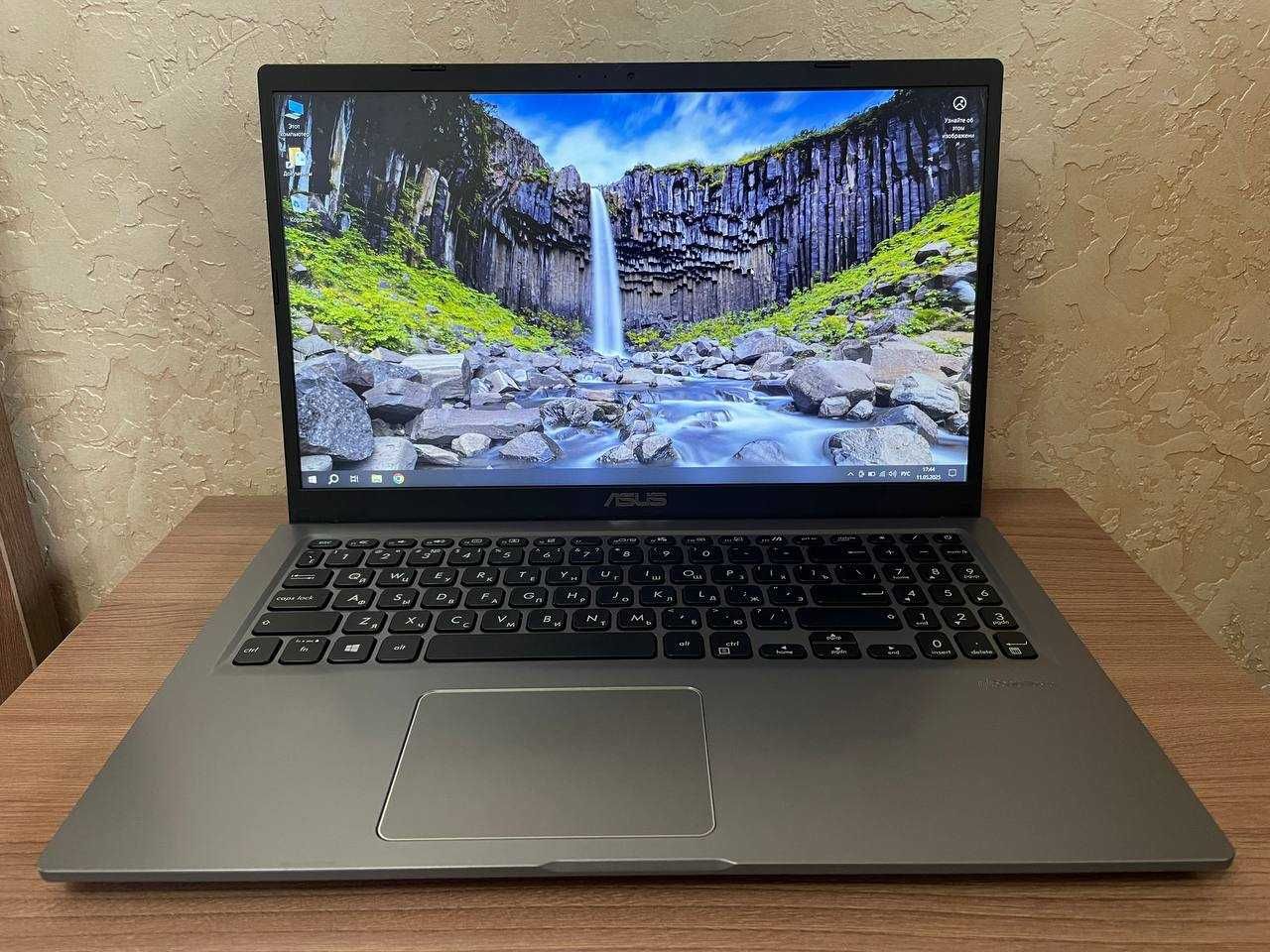 Asus X515m /Pentium Silver N5030/8Gb Ram/256Gb ssd/Uhd Graphics 605/