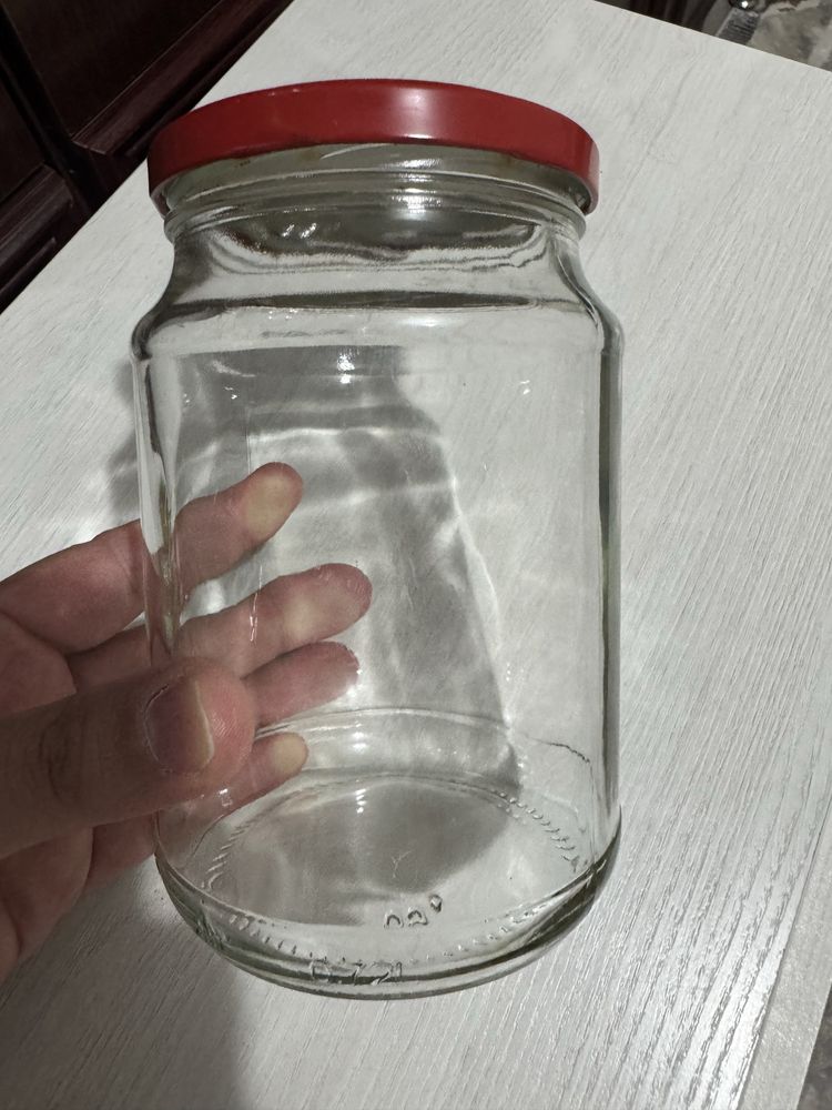 Продам 800 гр банки за 100 тнг  за одну банку.