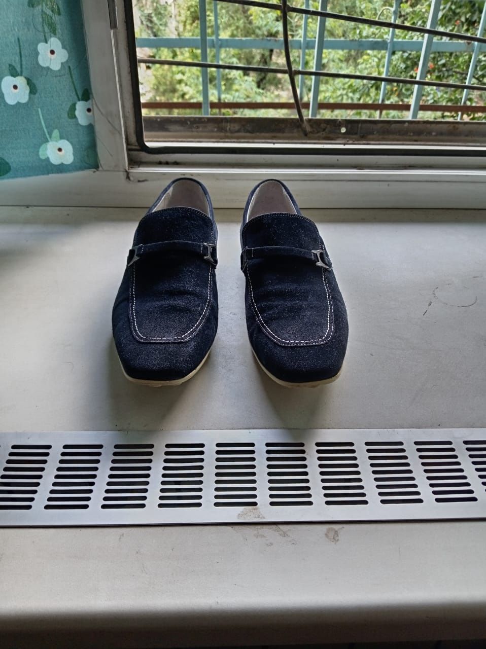 Продам мужские мокасины