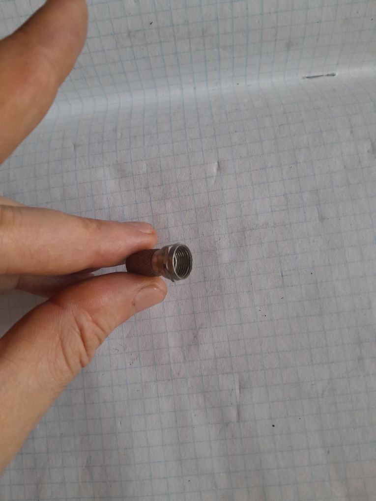 Конектор коннектор conector наконечник насадка на кабель спутниковый