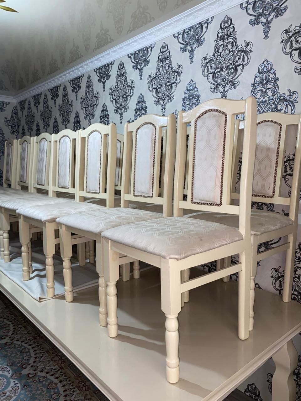 Стол стуля срочноооо