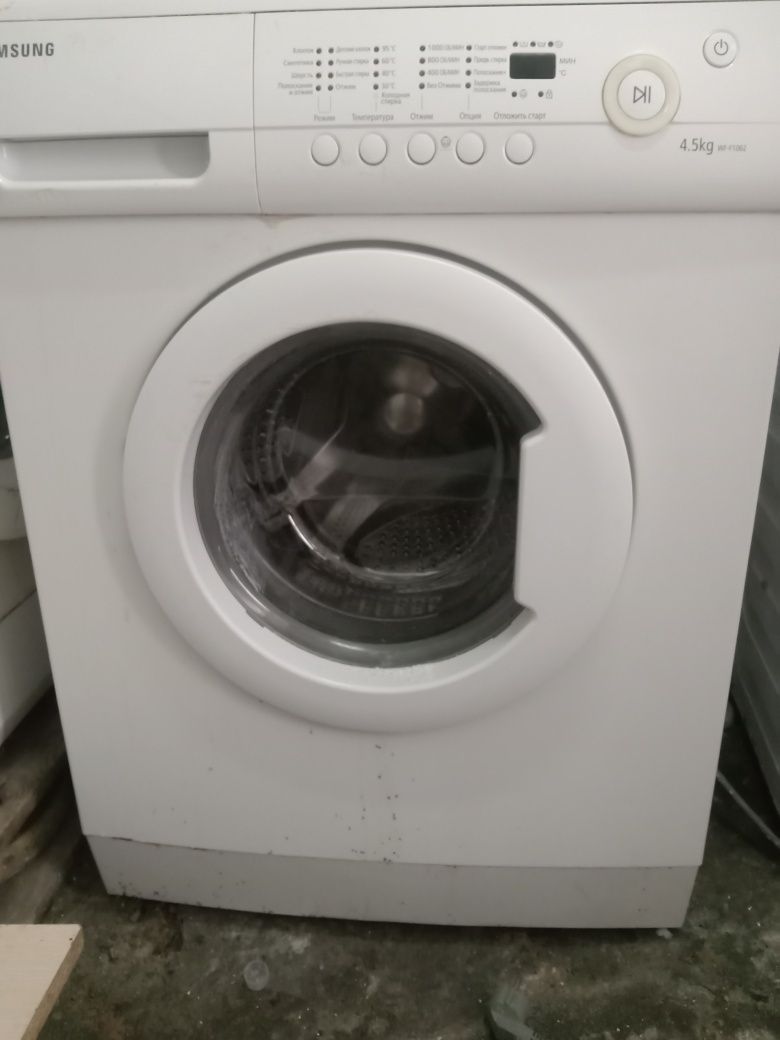 Продам стиральную машину на запчасти,
