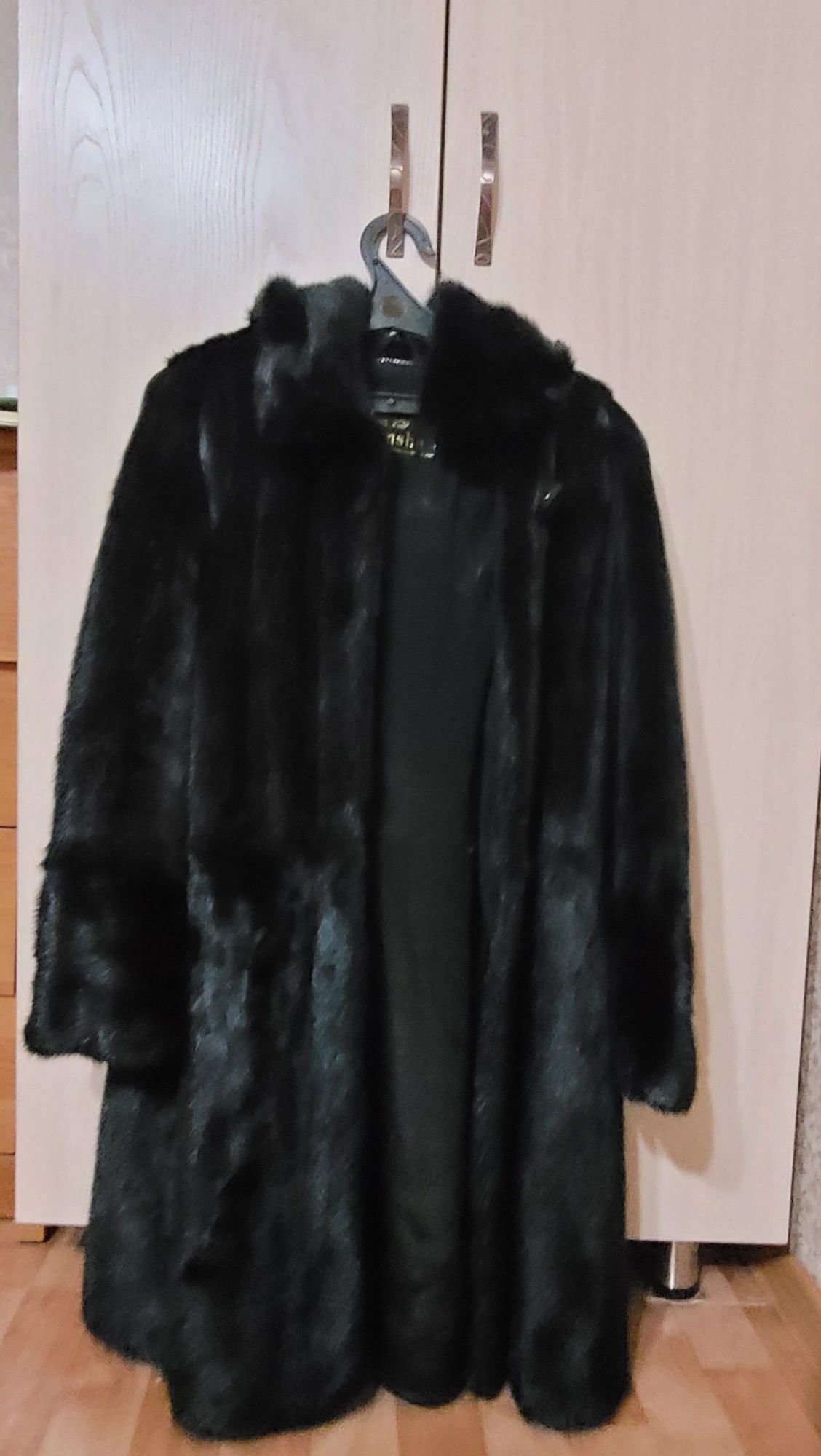 Продам норковую шубу