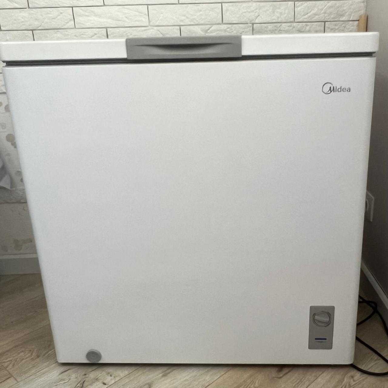 Морозильник ларь MIDEA HS-259C1N (205 л).
