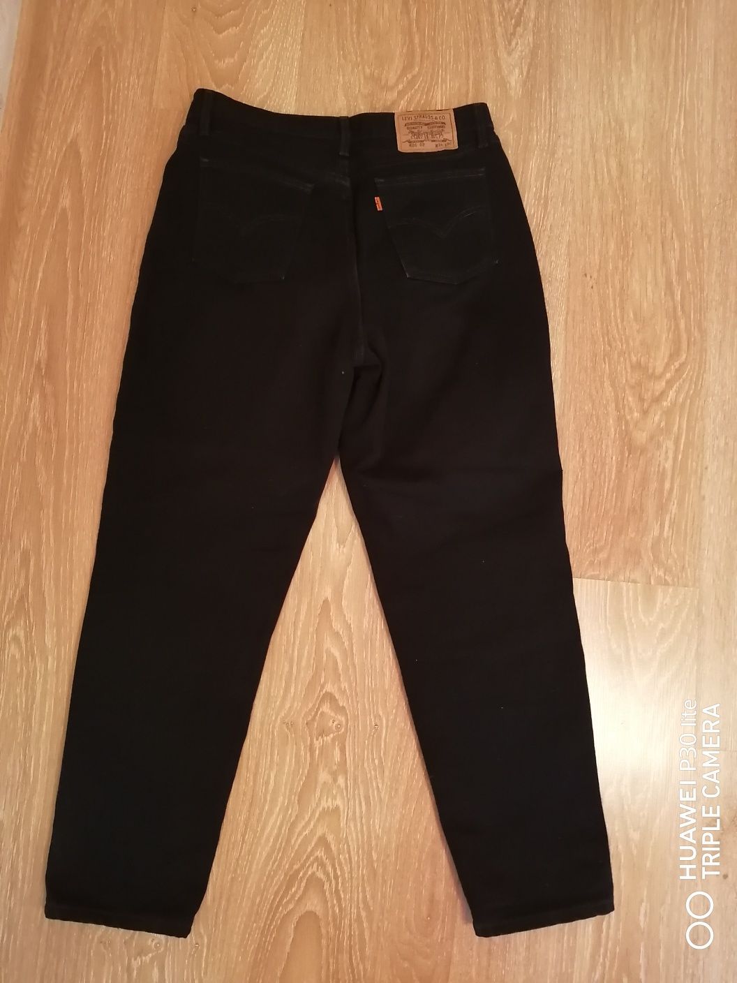 Фирменные джинсы Levi's 626