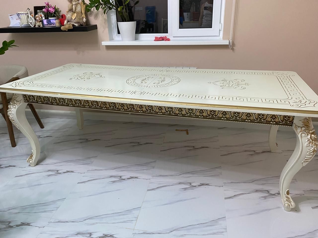 Стол сатылады жаксы