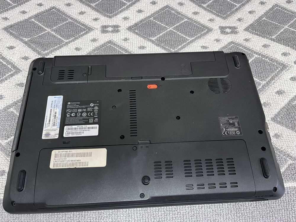 Продам ноутбук фирмы Gateway Core i5 SSD 128 GB ОЗУ 4 GB не зависает