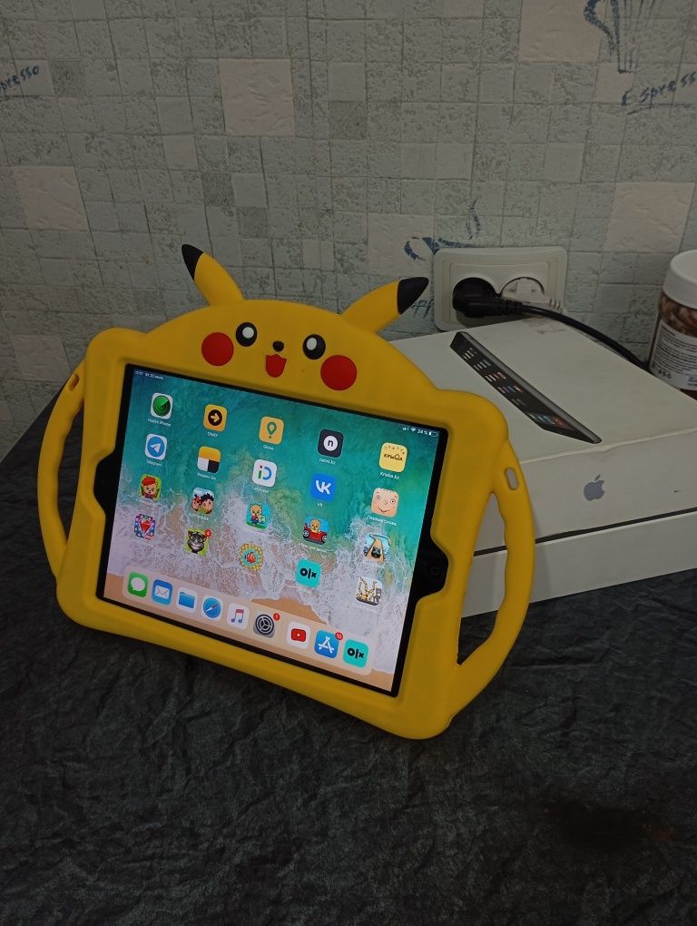 Продам apple iPad Air 16gb sim/wi-fi