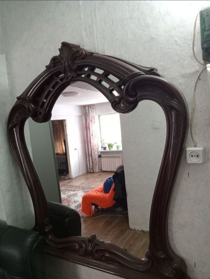 Продам зеркало большое красивое