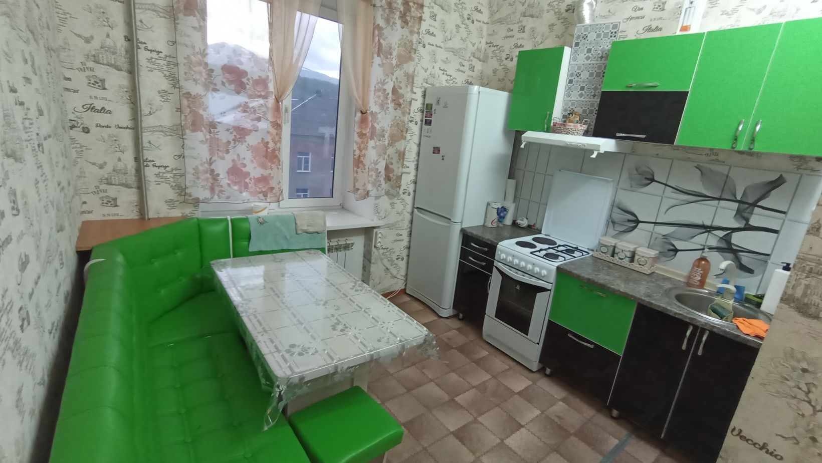 Продам 3х комнатную квартиру в центре города