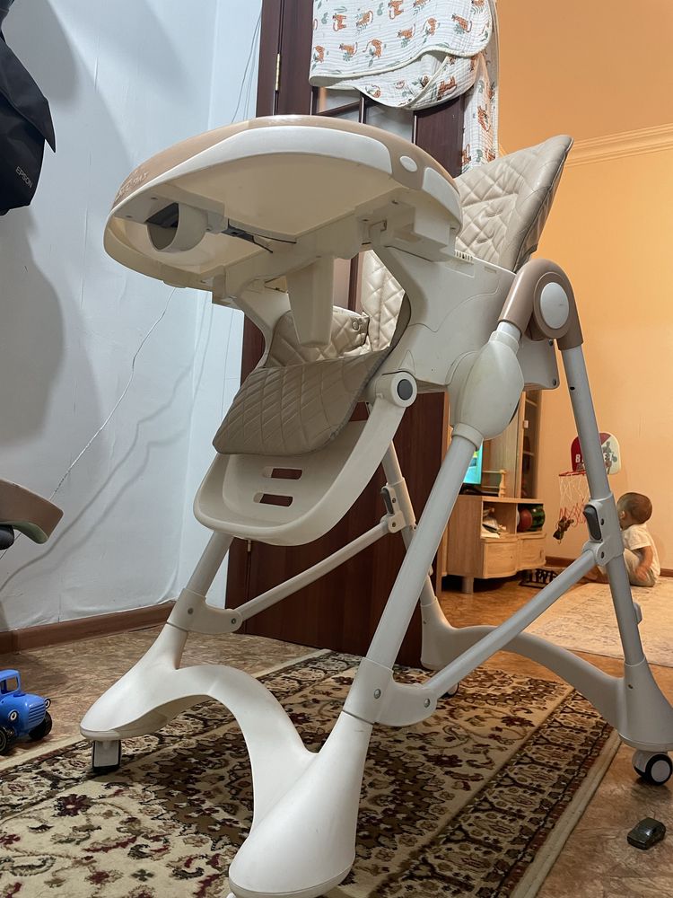 Детский стул для кормления