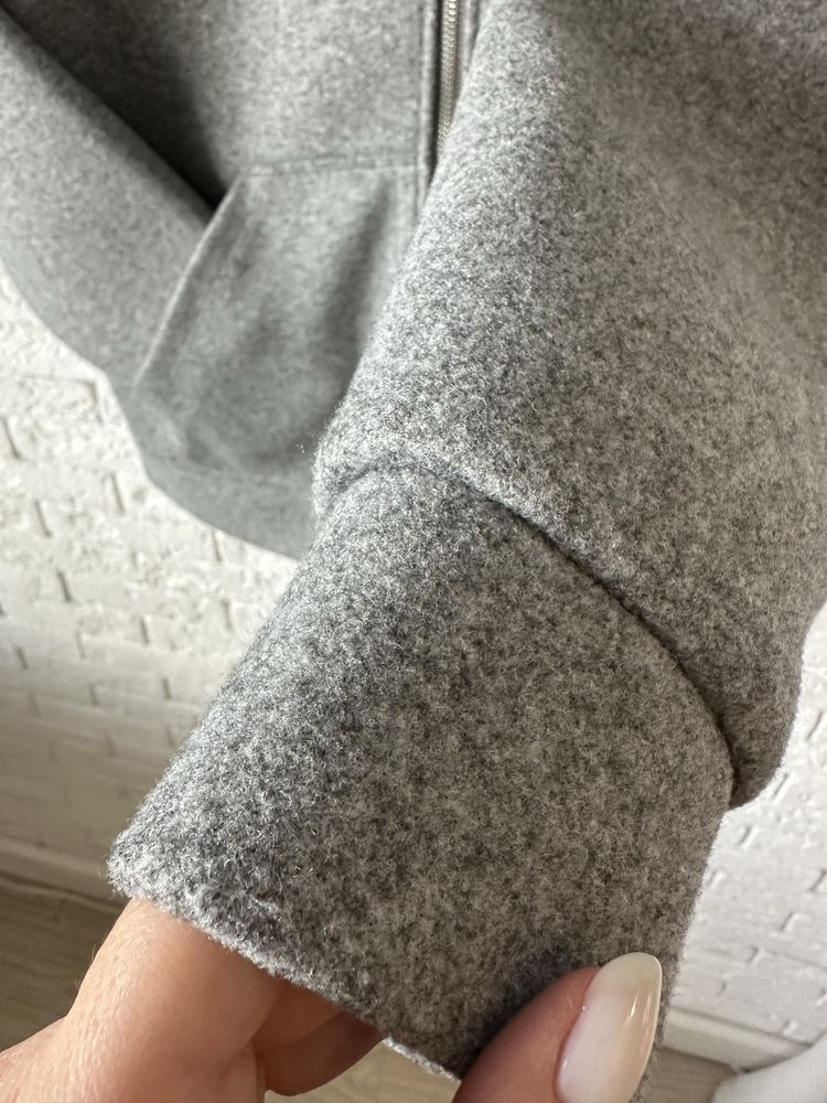 Бомбер Zara из неопрена S