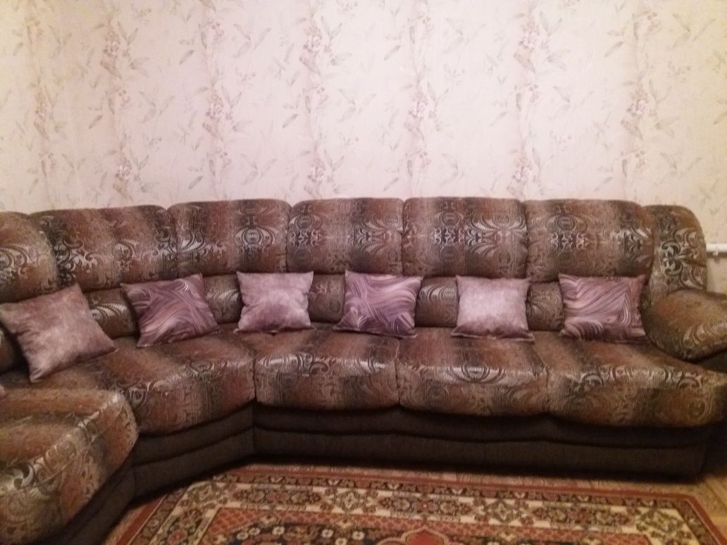 Продам угловой диван Беларусь срочно
