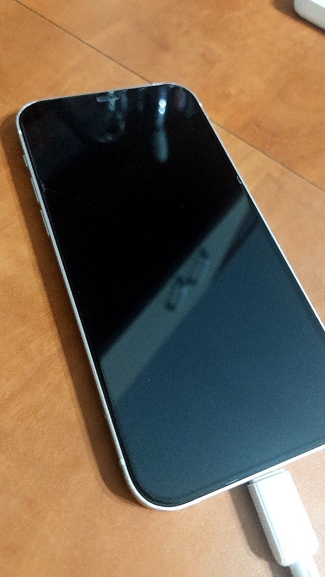 Samsung S22 + Iphone 12