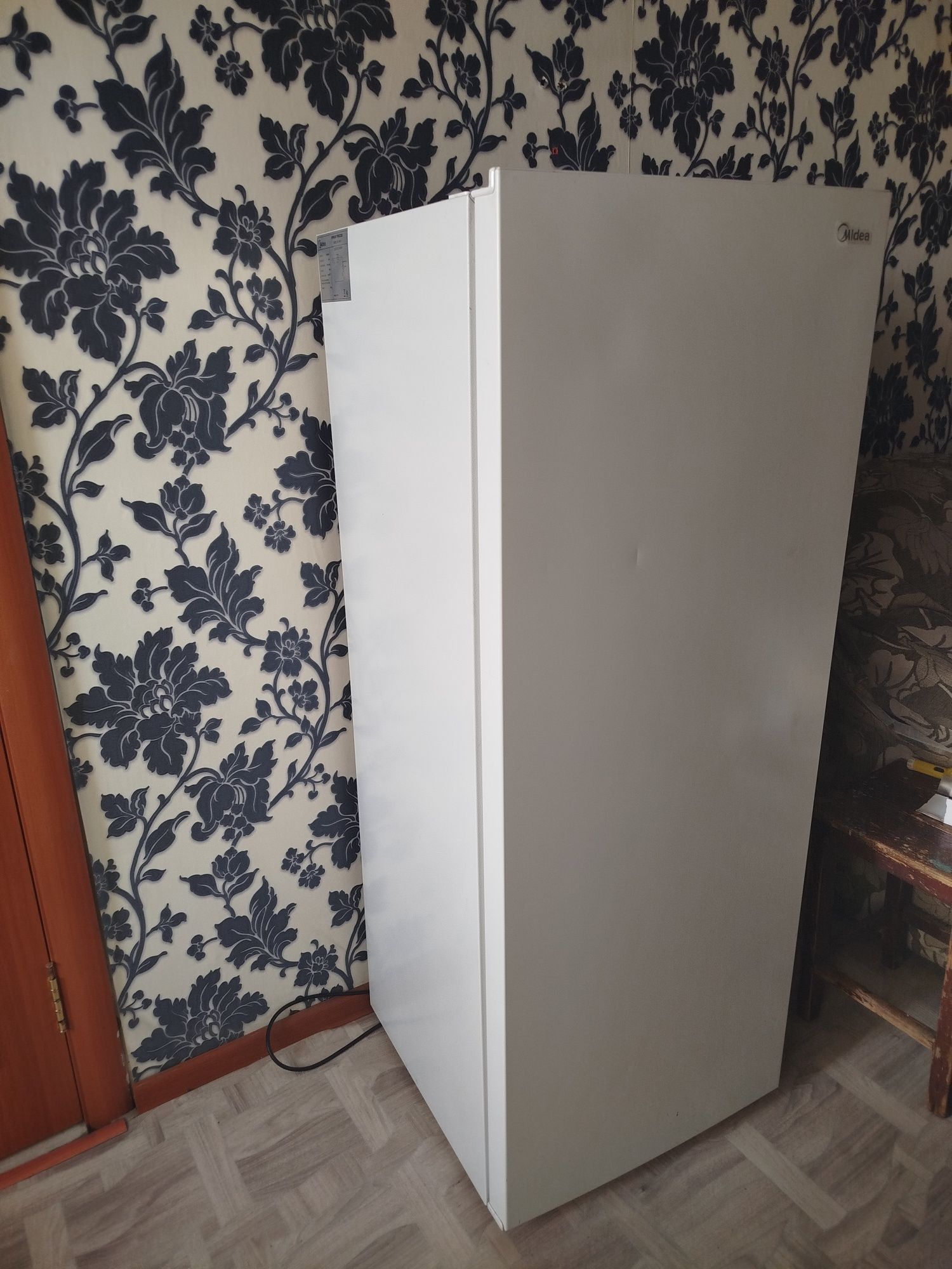 Продам морозильную камеру