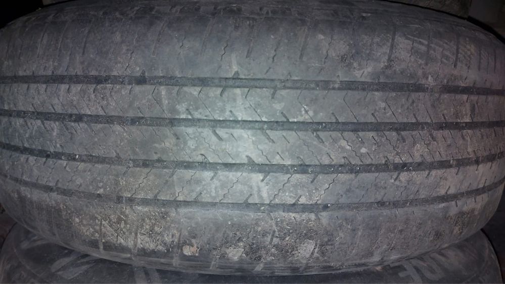 Продам летние шины 235/55/R20