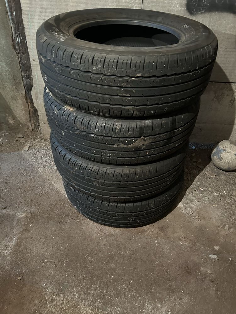 Балон сайлун 235,65,R17