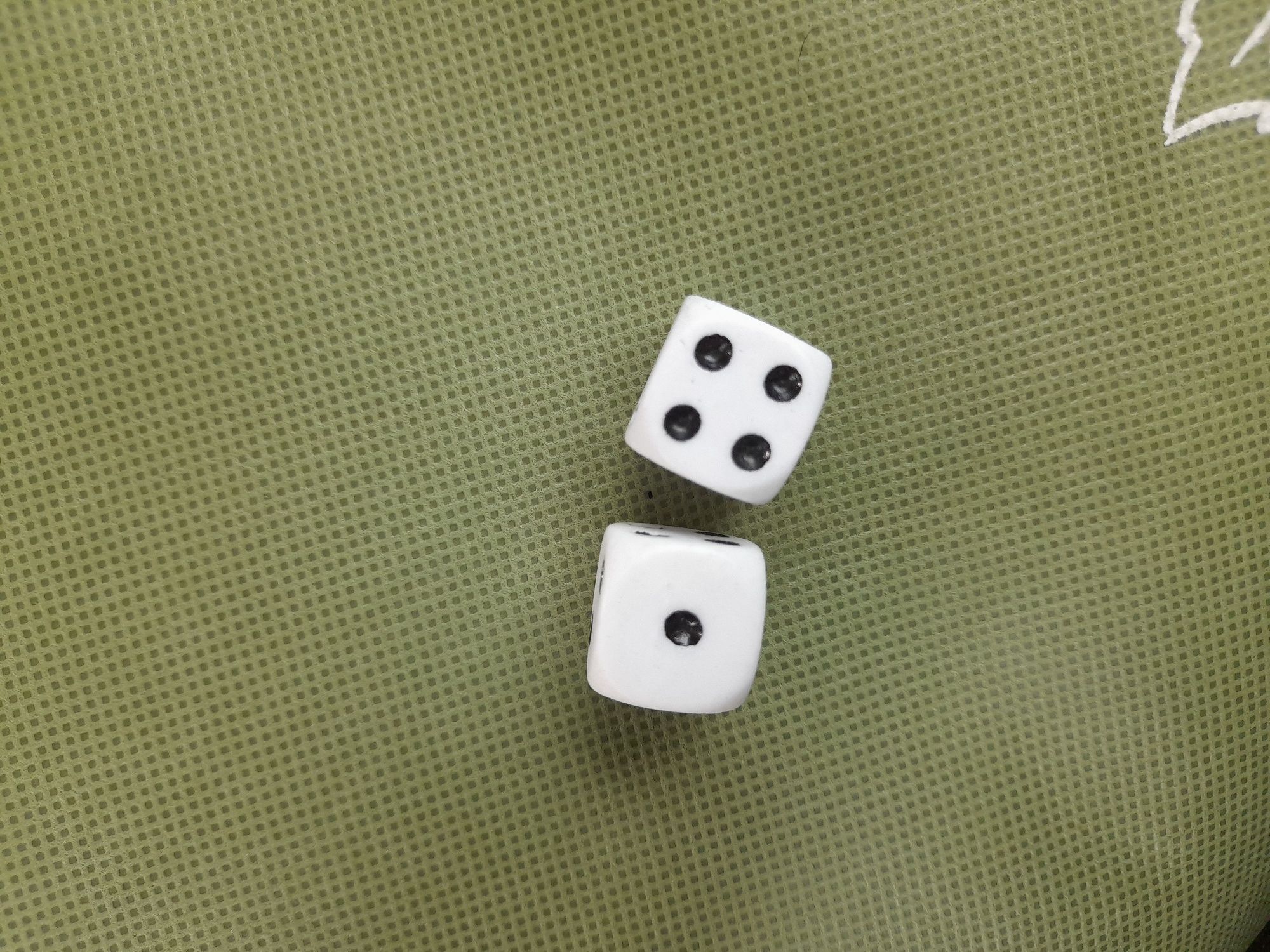 Продаю кости игральные