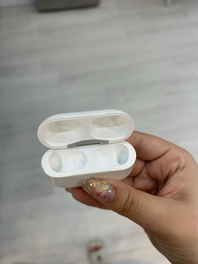 AirPods Pro 2, кейс, состояние отличное