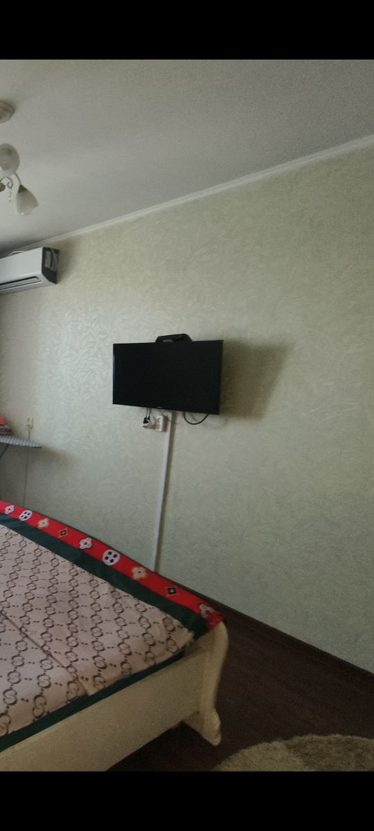 Телевизор Самсунг +приставка Смарт