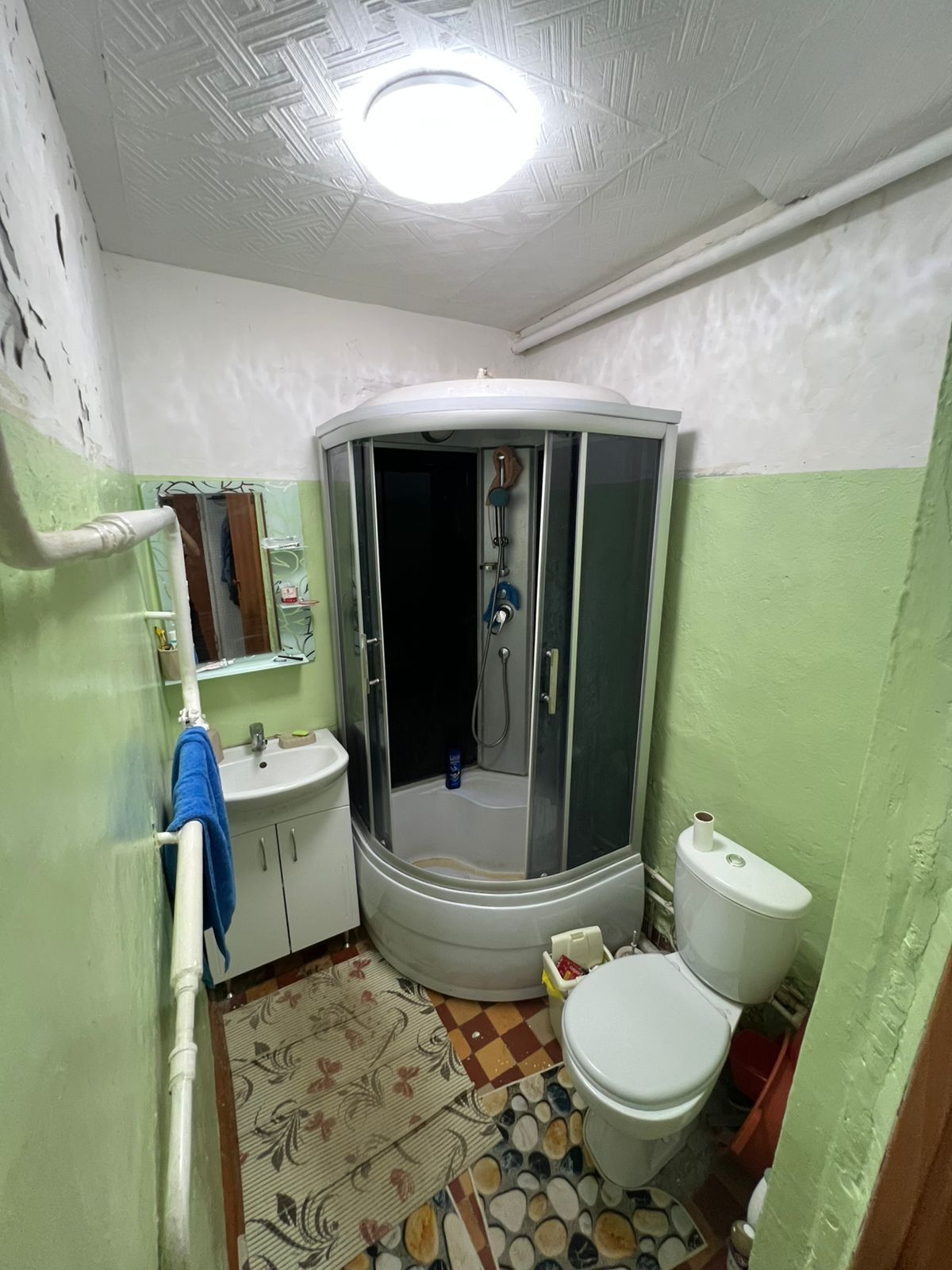 Продам 2 комнатную квартиру в кирпичном доме Мастер 12400