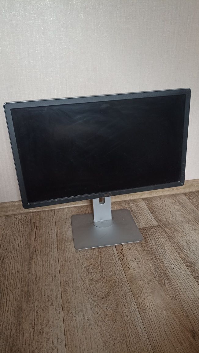 Dell P2415Qb 4K monitor b-klass