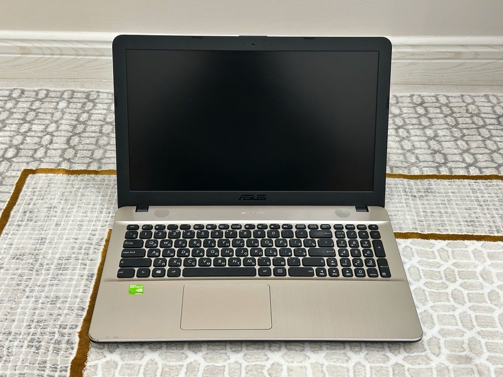Ноутбук ASUS Vivobook i3 / SSD 256GB / GT 920M для работы и офиса!