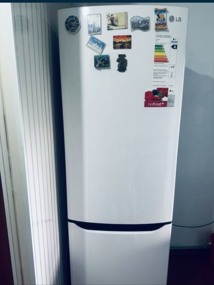 Срчоно продам Холодиьник LG большой есть доствка