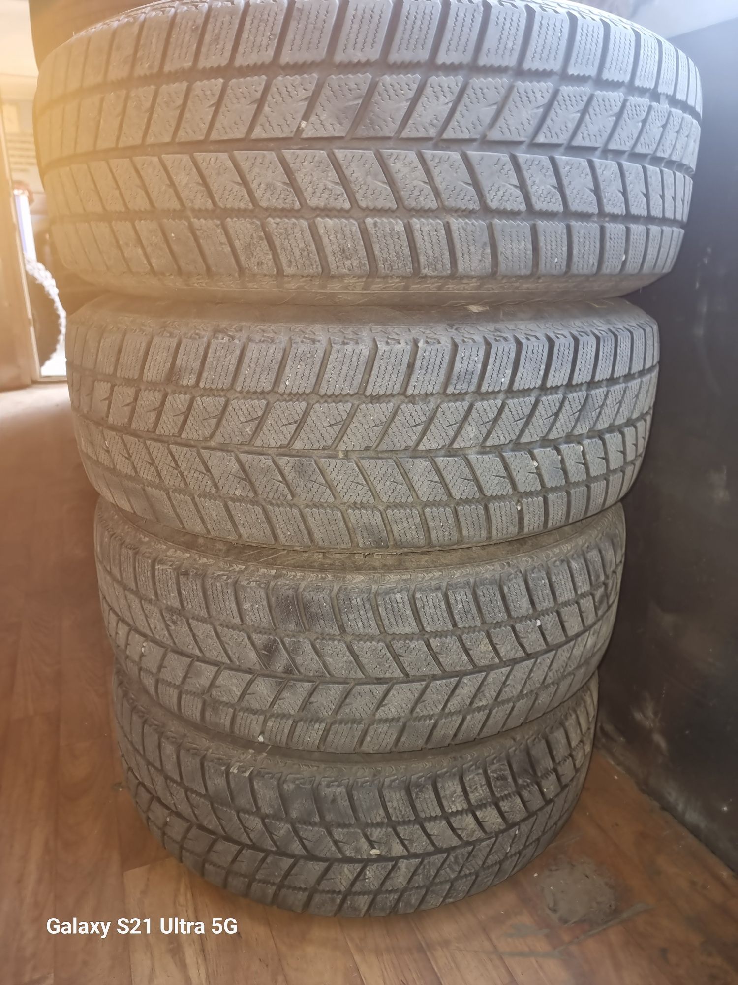 Диски оригинал RAV4 R17 с резиной 225*65